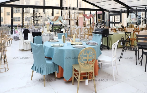 RON_Event_Round_Table_Blue_Linens_Gold_Chairs
