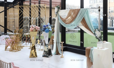 RON_Floral_Stand_Vase_Geometric_Mirror