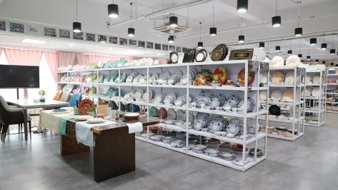 RON_Showroom_17L_Tableware_Display_Shelving