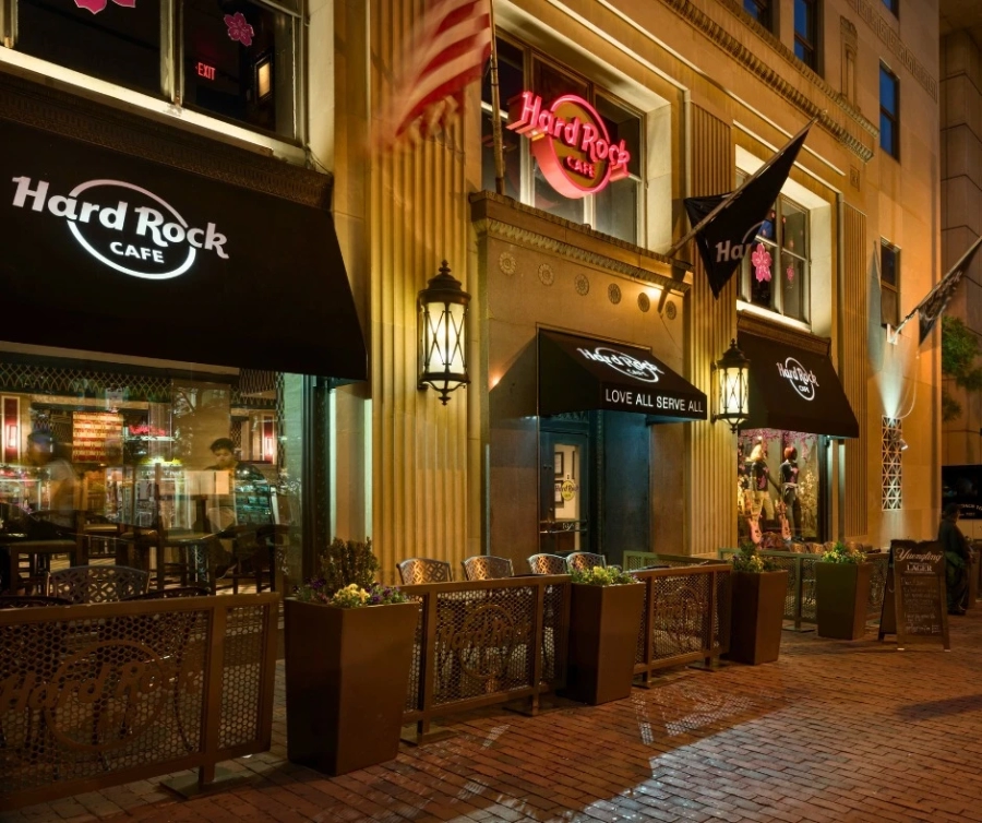 Hard Rock Cafe: Immersive Rock-Themed Dining Space