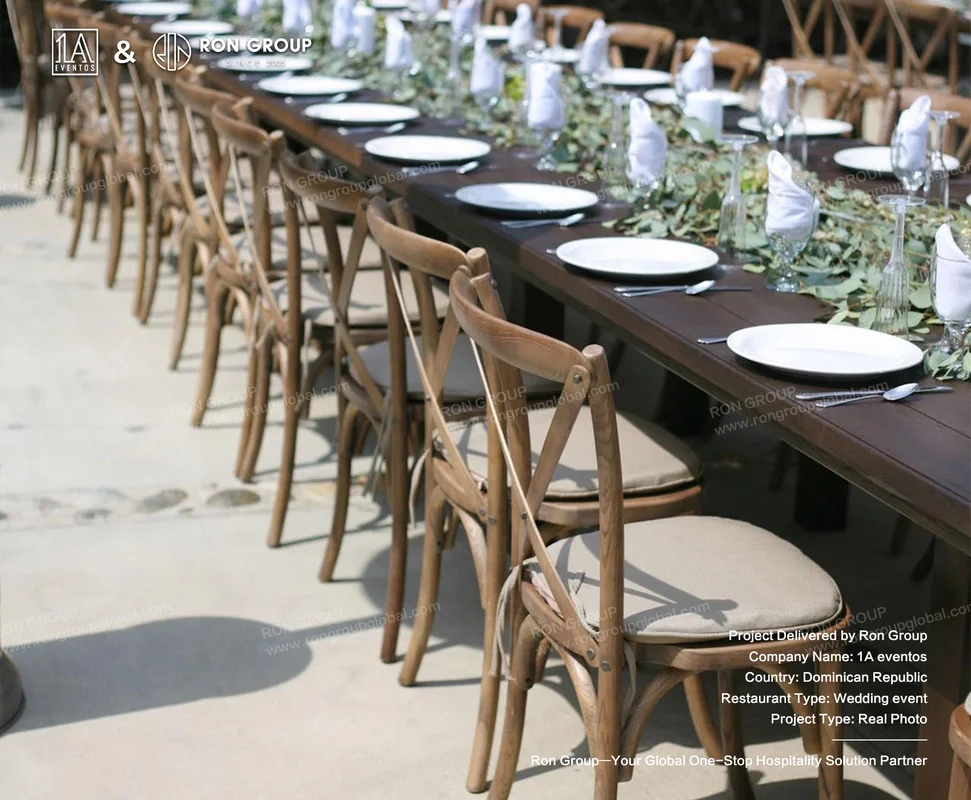 1A Eventos RonGroup-1A_Eventos-Long_Wooden_Dining_Table_Setup.webp