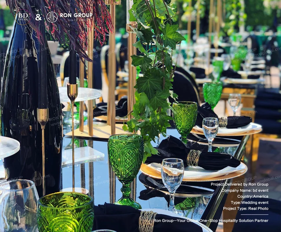 BD Event outdoor wedding table setting