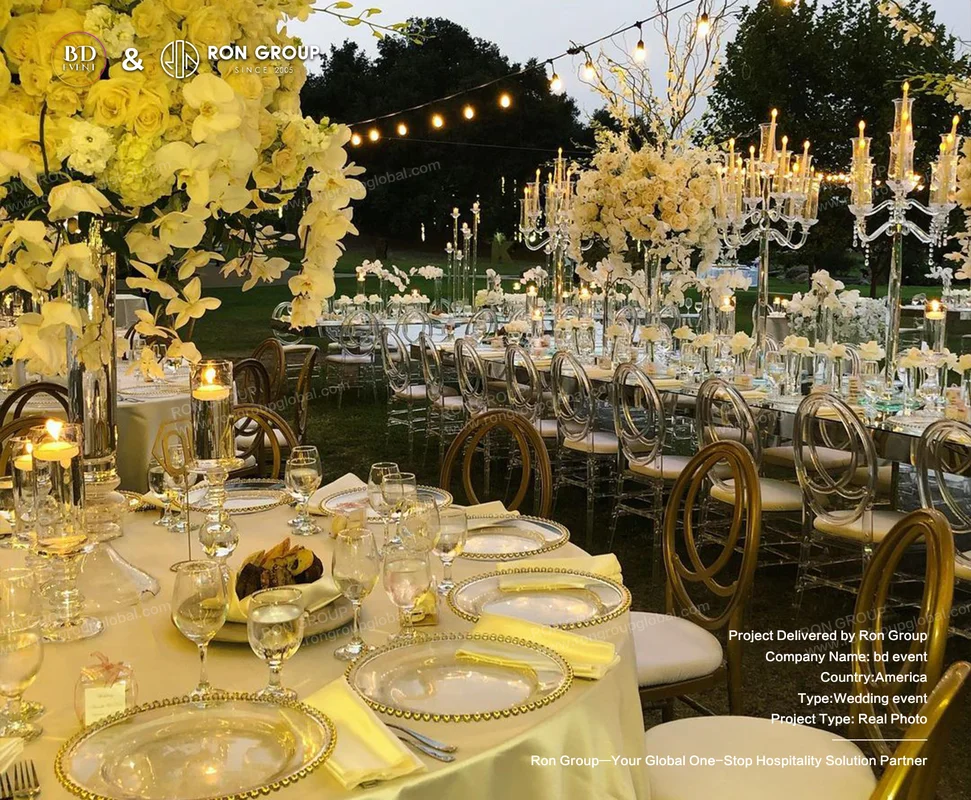 BD Event candlelit wedding table arrangement
