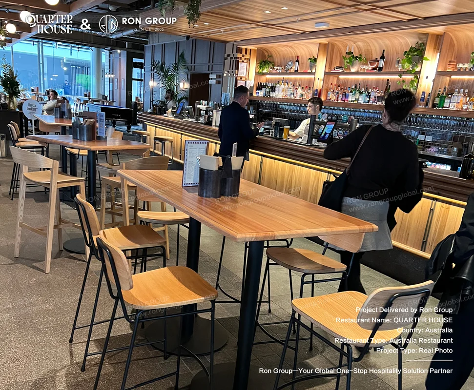 Quarterhouse main dining and bar area