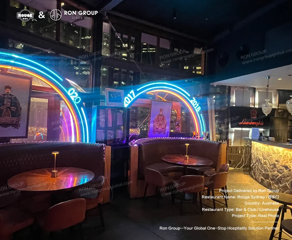 ROUGE leather booths and tables