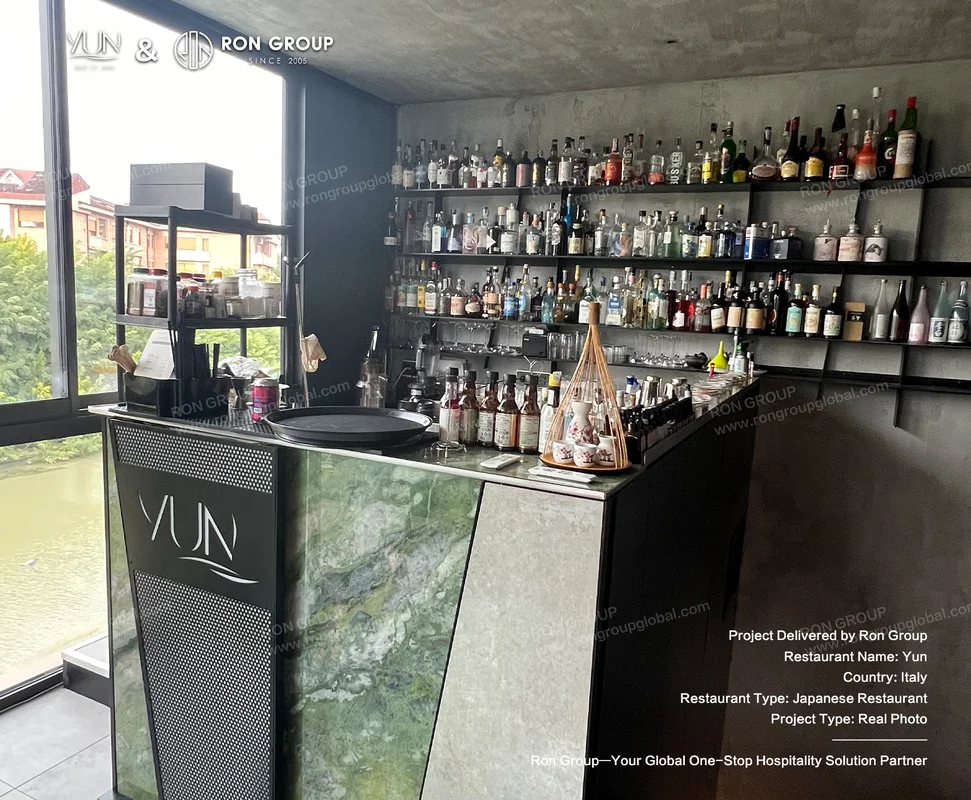 Yun green marble bar