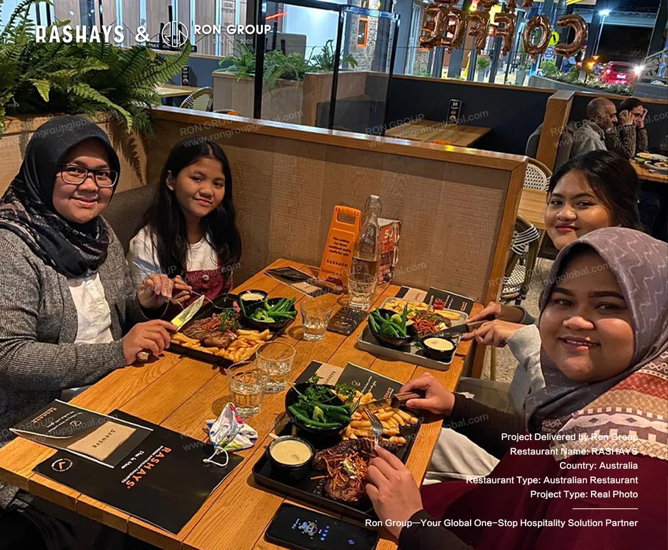 Rashays RonGroup-Rashays-Family_Dining_At_Restaurant.webp