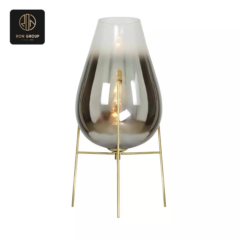 Classic elegant tablelamp series 5