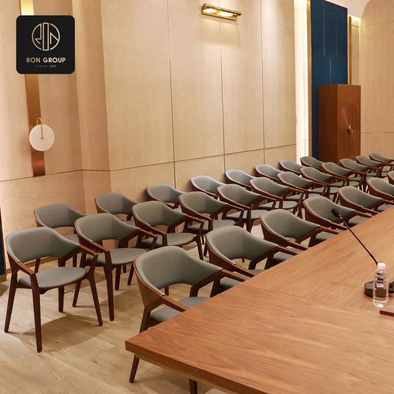 Large Meeting Room Series