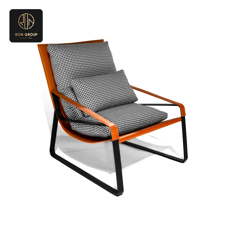 Bold Frame Lounge Series