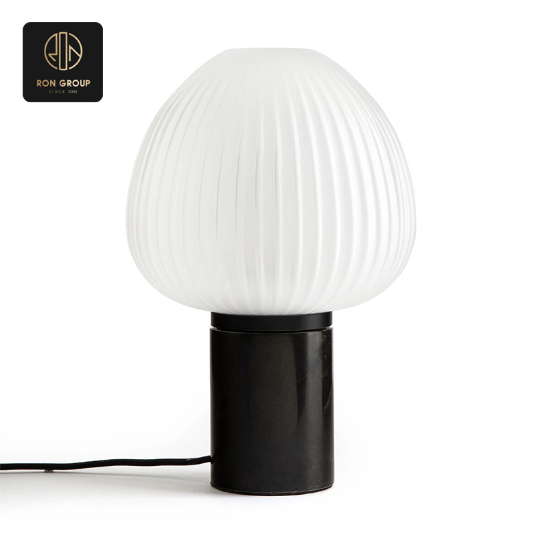 Classic elegant tablelamp series 2