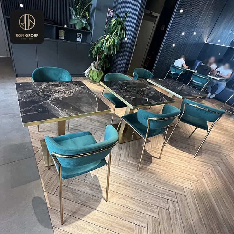 Contemporary restaurant portfolio
