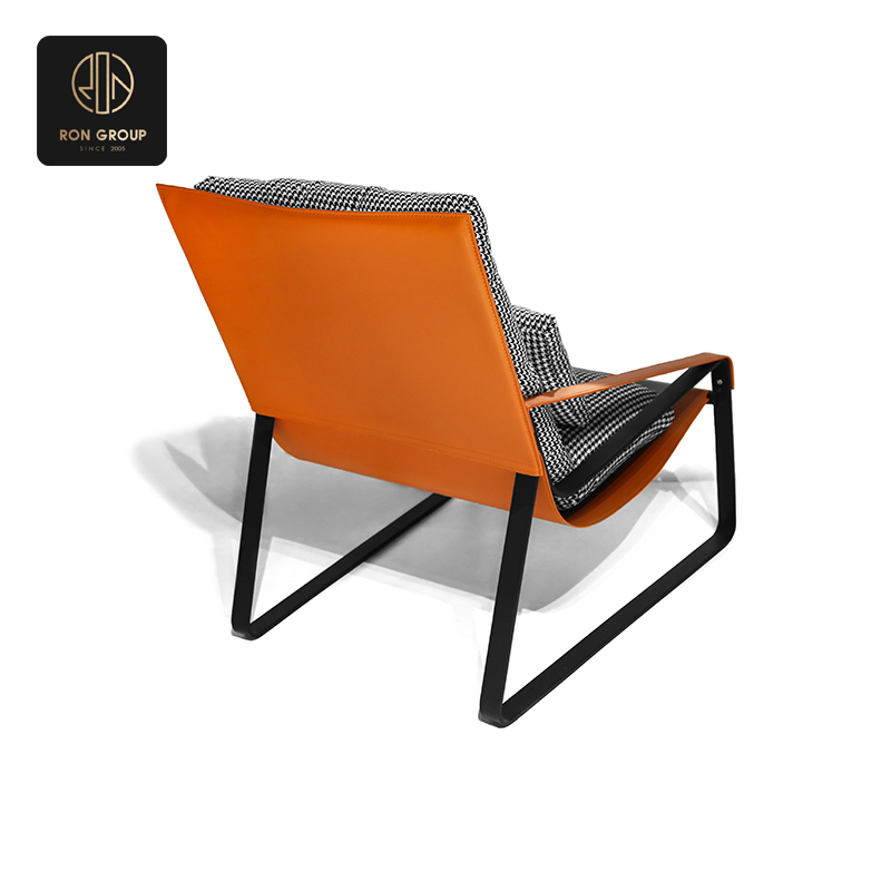 Bold Frame Lounge Series