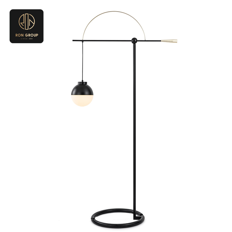 Minimalist design floorlamp