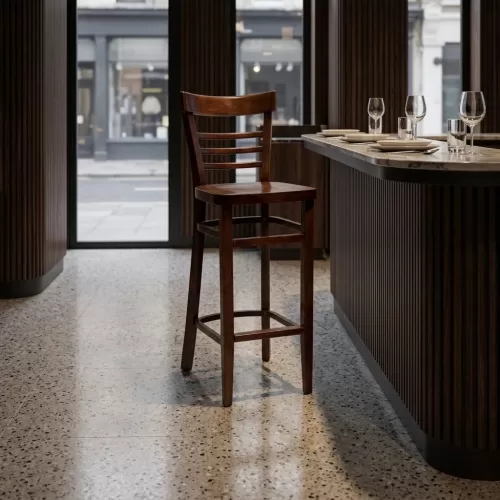 Sturdy Bar Chair Series L