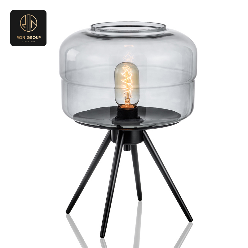 Classic elegant tablelamp series 5