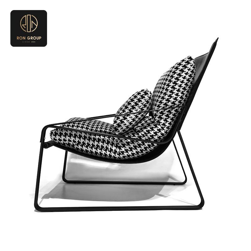 Bold Frame Lounge Series
