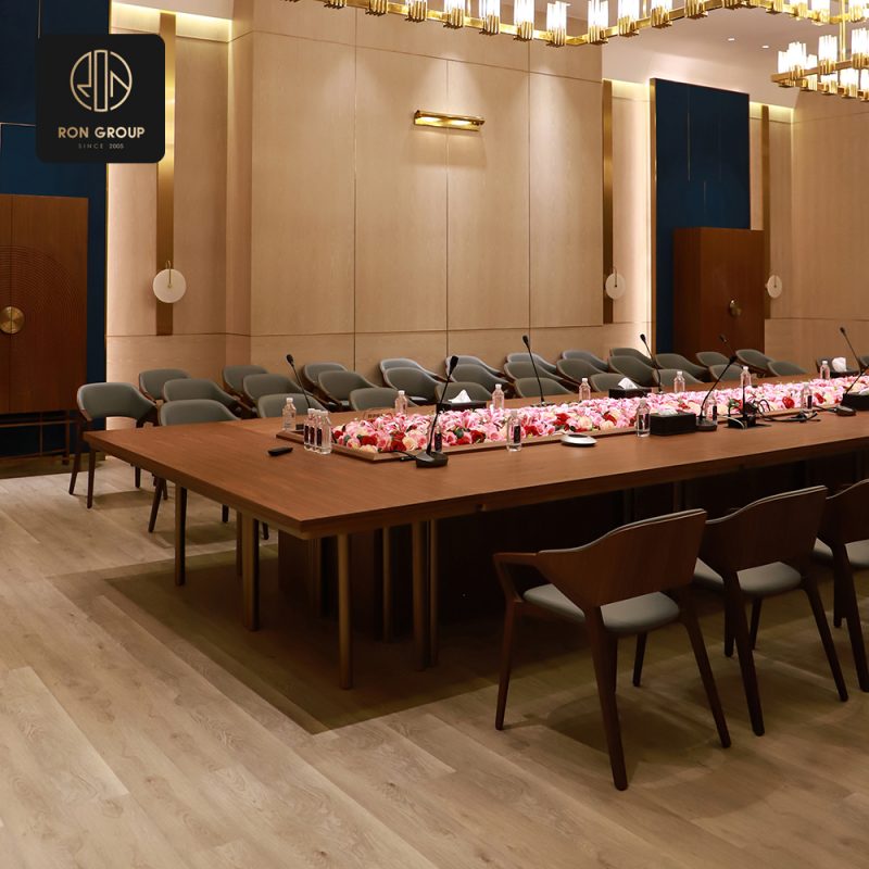 Large Meeting Room Series