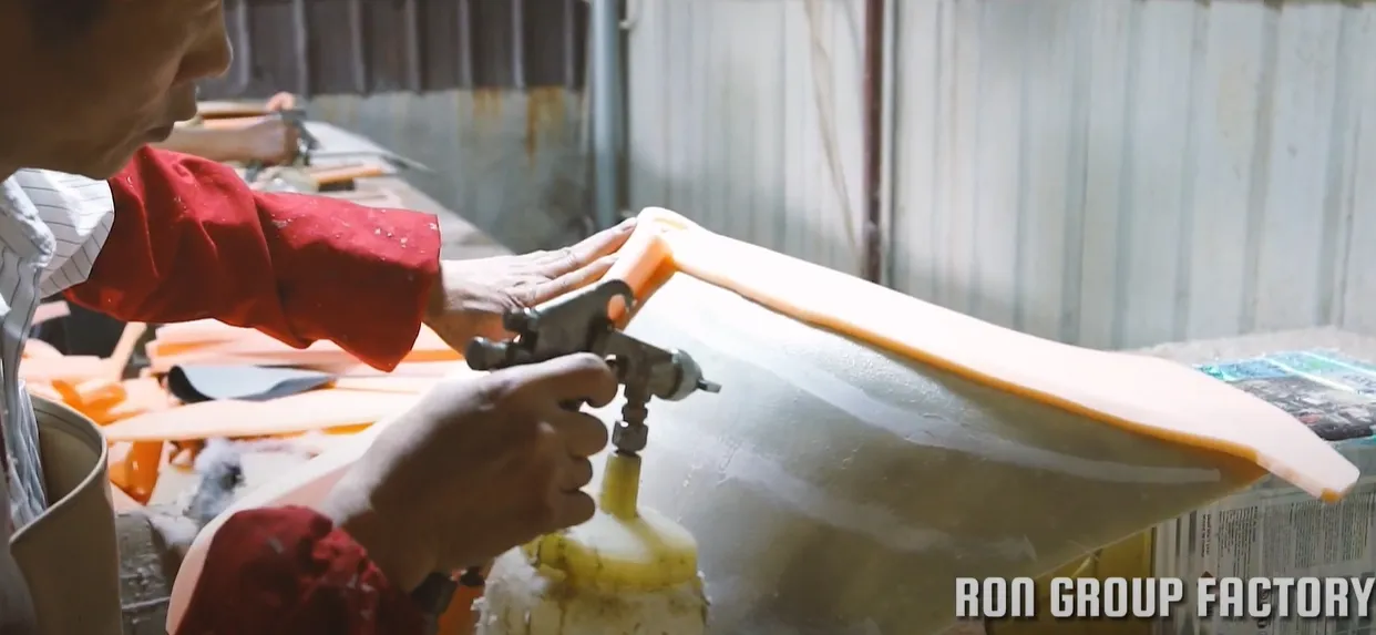 apply-foam-and-glue apply-foam-and-glue