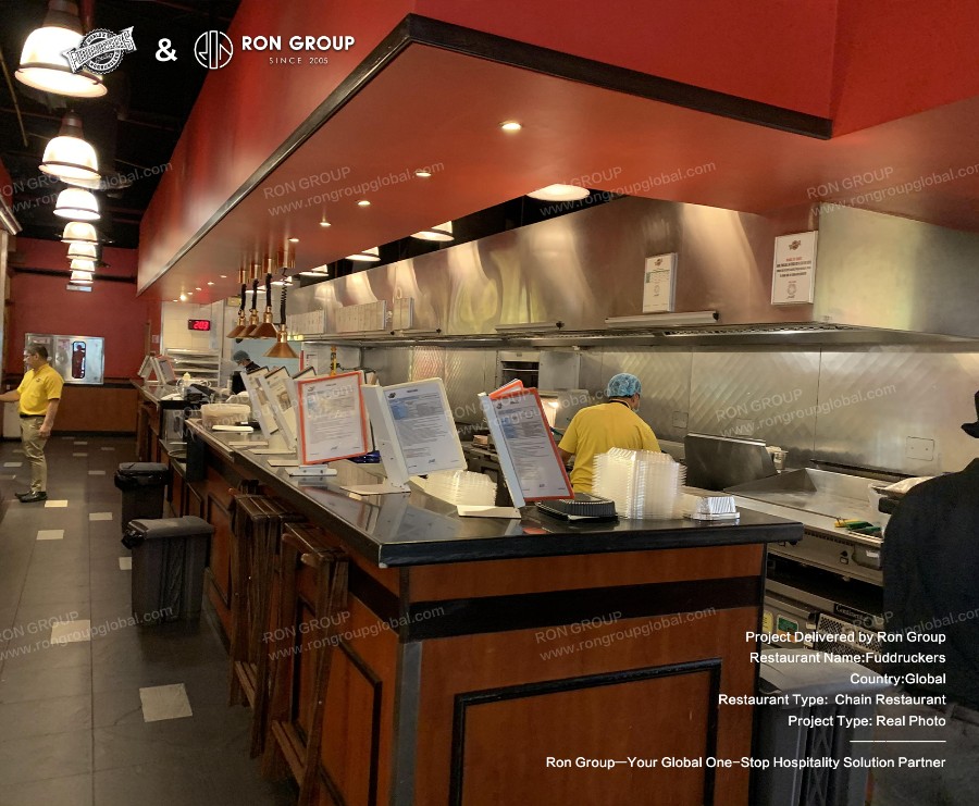 RON_GROUP_FUDDRUCKERS_Commercial_Kitchen_and_Serving_Counter