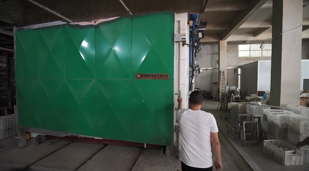 close-the-door-of-machine