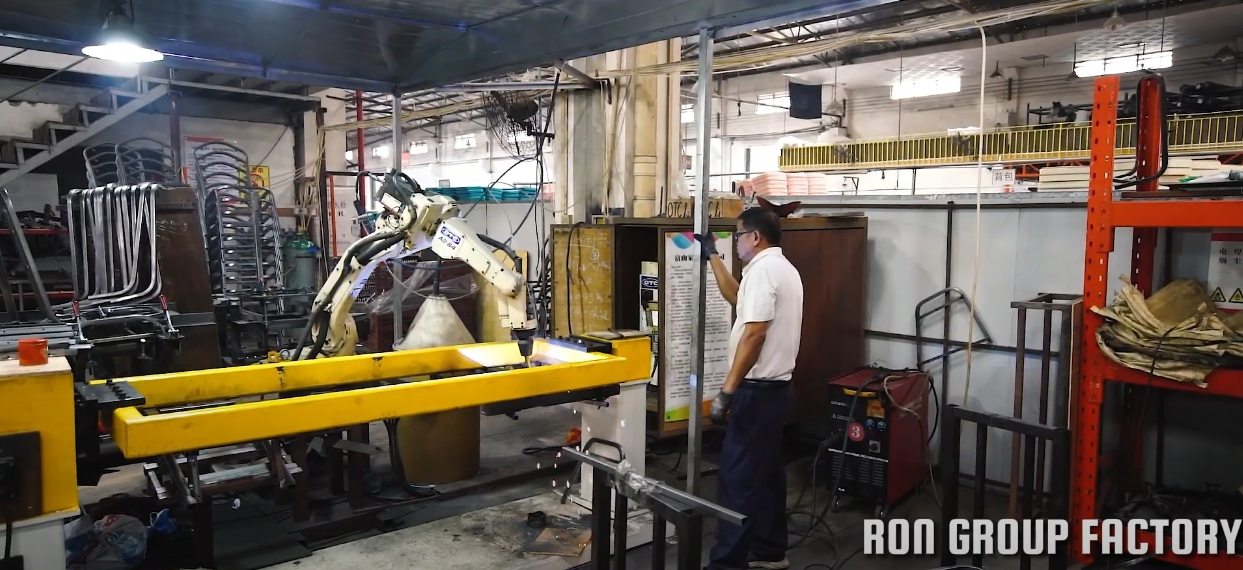 Precision 360-degree robotic MIG welding eliminating cold joints and weld splatter